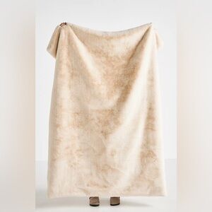 NWT Anthropologie The Sophie Faux-Fur Throw Blanket Ivory Sz 60" x 70"